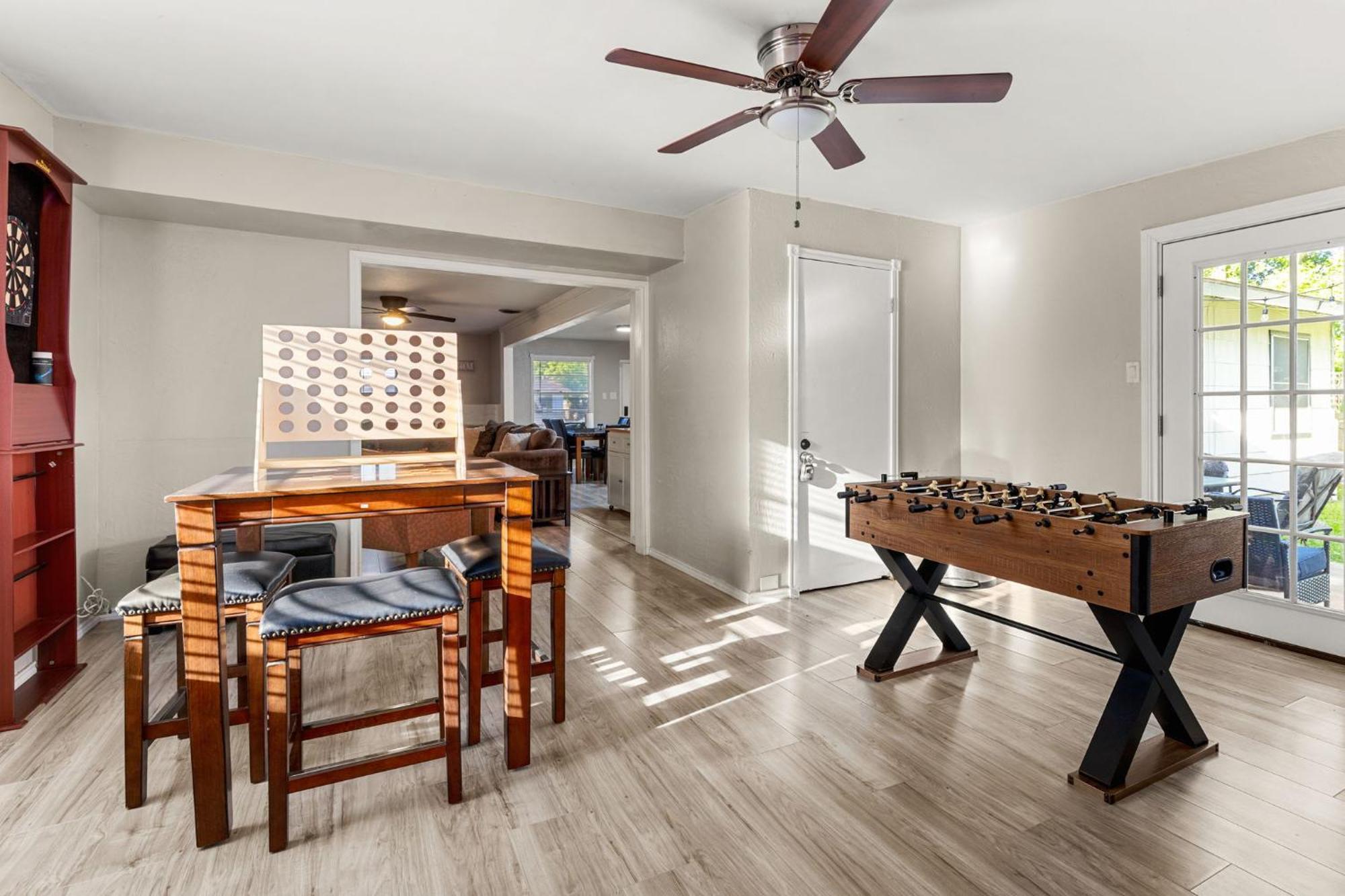 Cozy 3 Bedroom With Hot Tub 2 Min Away From Lackland ซานอันโตนิโอ ภายนอก รูปภาพ